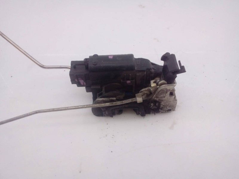 Recambio de cerradura puerta delantera derecha para dacia dokker ambiance referencia OEM IAM   E1-A1-4-1