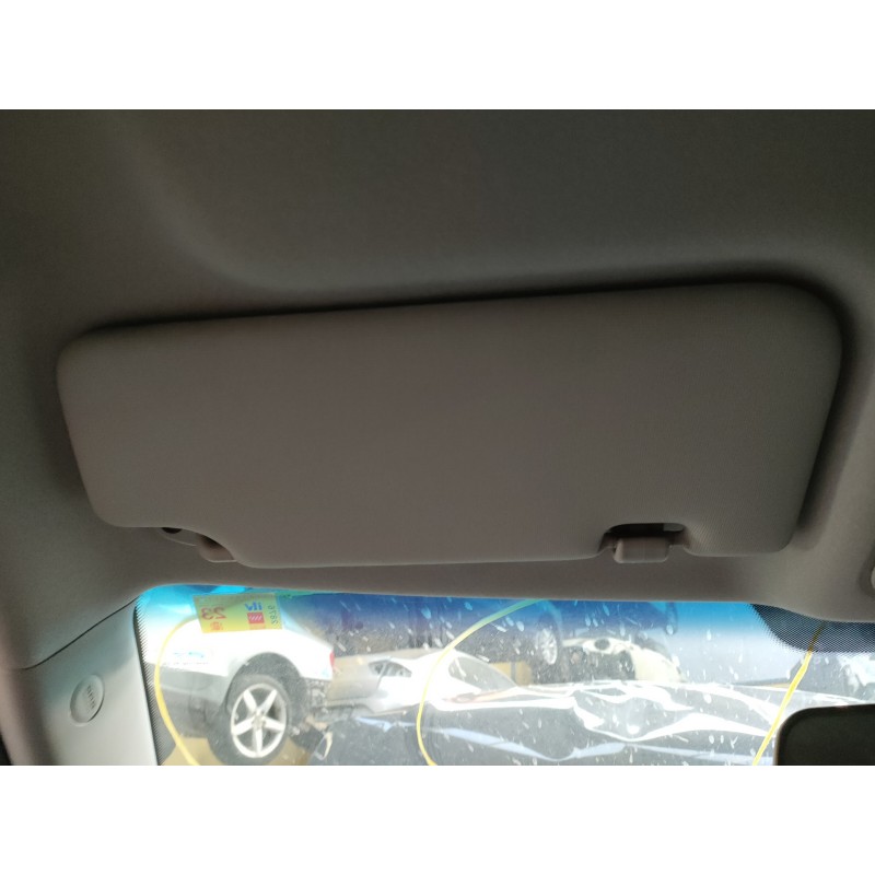 Recambio de parasol izquierdo para ssangyong tivoli crystal 4x2 referencia OEM IAM   