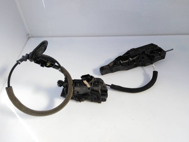 Recambio de cerradura puerta trasera derecha para renault captur zen referencia OEM IAM 805027072R  E1-A1-32-1