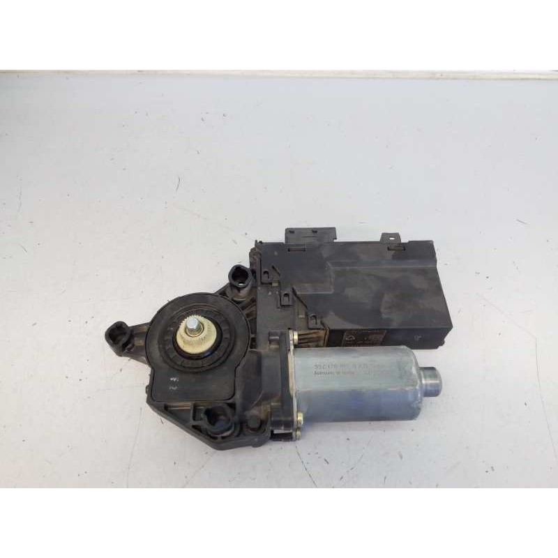Recambio de motor elevalunas delantero izquierdo para peugeot 206 berlina 2.0 hdi cat referencia OEM IAM 9637131180  E3-B2-48-2
