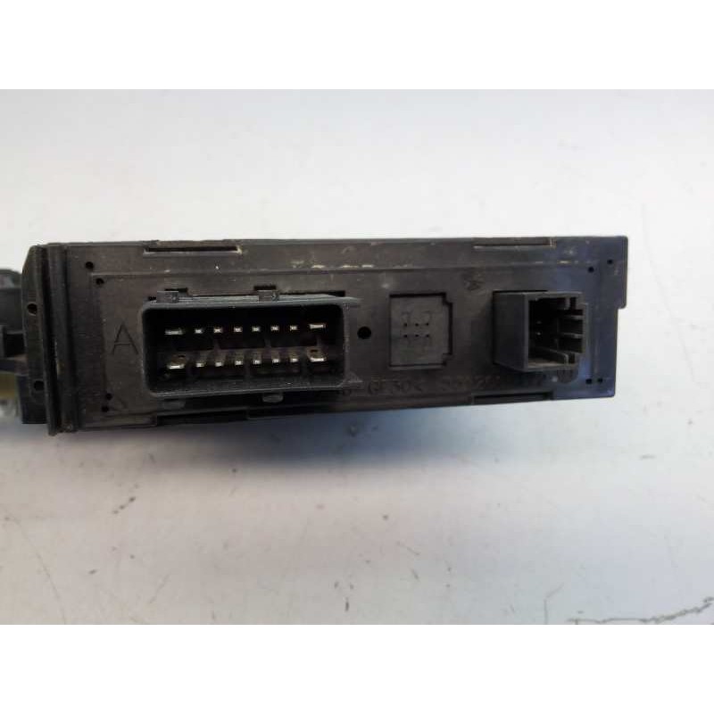 Recambio de motor elevalunas delantero izquierdo para peugeot 206 berlina 2.0 hdi cat referencia OEM IAM 9637131180  E3-B2-48-2