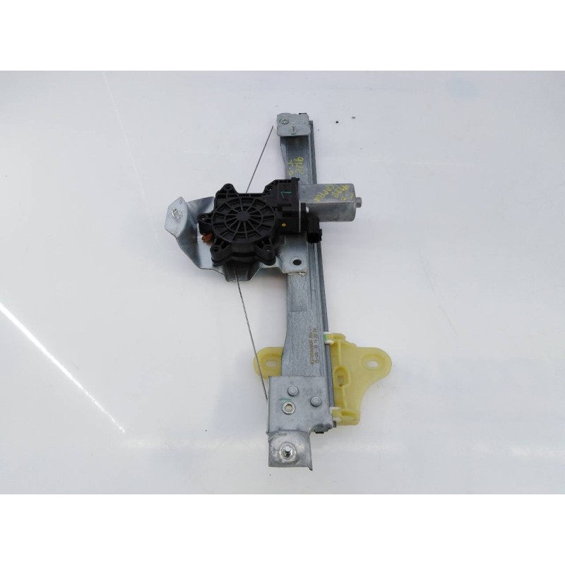 Recambio de elevalunas trasero derecho para renault captur zen referencia OEM IAM 19031060034 827009380R E1-A1-28-2