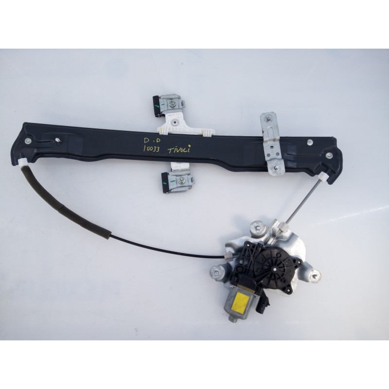 Recambio de elevalunas delantero derecho para ssangyong tivoli crystal 4x2 referencia OEM IAM U7C29L4  E3-A3-20-2