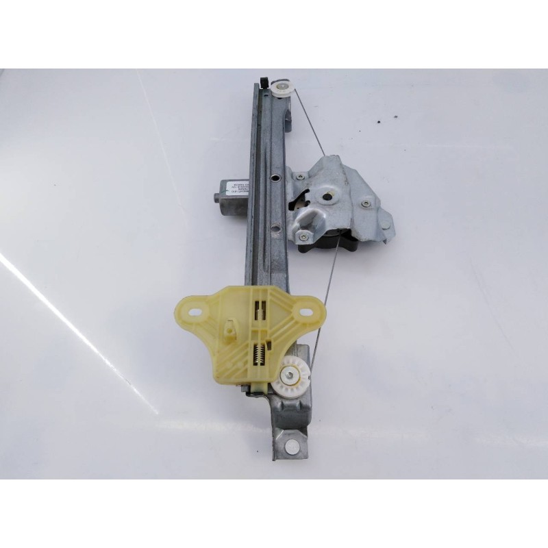 Recambio de elevalunas trasero derecho para renault captur zen referencia OEM IAM 19031060034 827009380R E1-A1-28-2