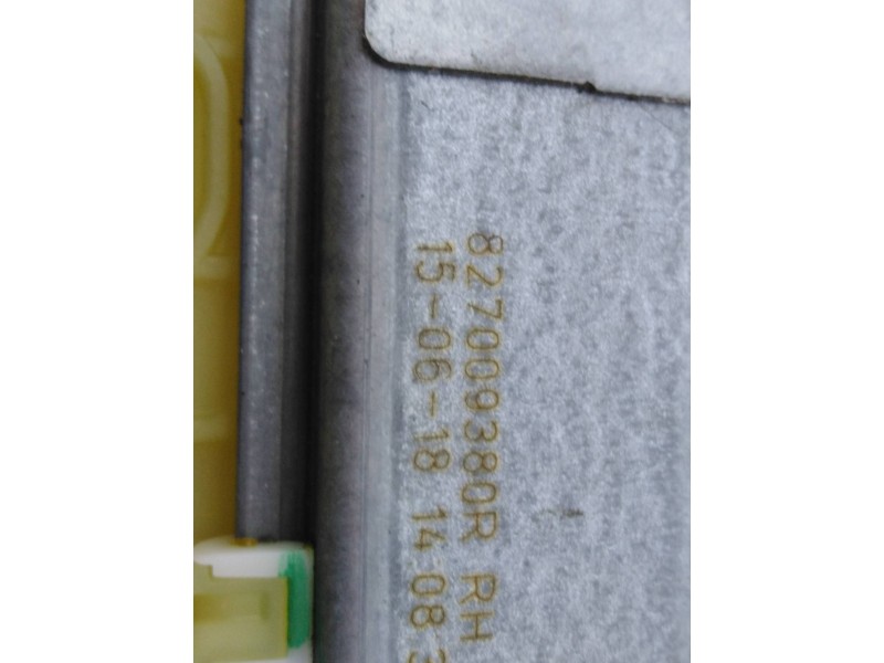 Recambio de elevalunas trasero derecho para renault captur zen referencia OEM IAM 19031060034 827009380R E1-A1-28-2