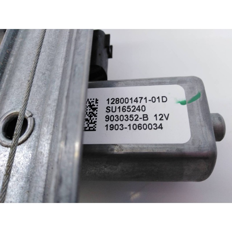 Recambio de elevalunas trasero derecho para renault captur zen referencia OEM IAM 19031060034 827009380R E1-A1-28-2