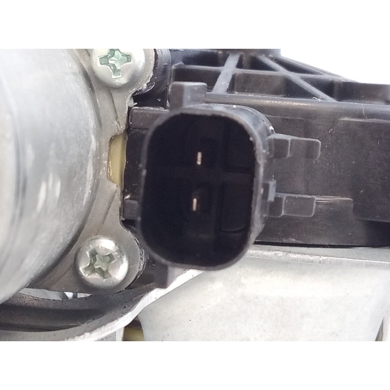 Recambio de elevalunas delantero derecho para ssangyong tivoli crystal 4x2 referencia OEM IAM U7C29L4  E3-A3-20-2