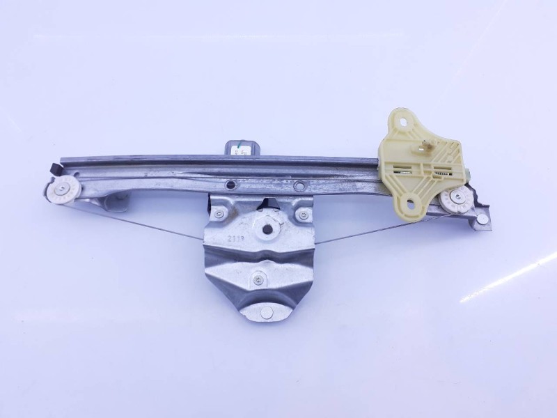 Recambio de elevalunas trasero izquierdo para renault captur zen referencia OEM IAM 12800147201D 9030351B E1-A1-4-2