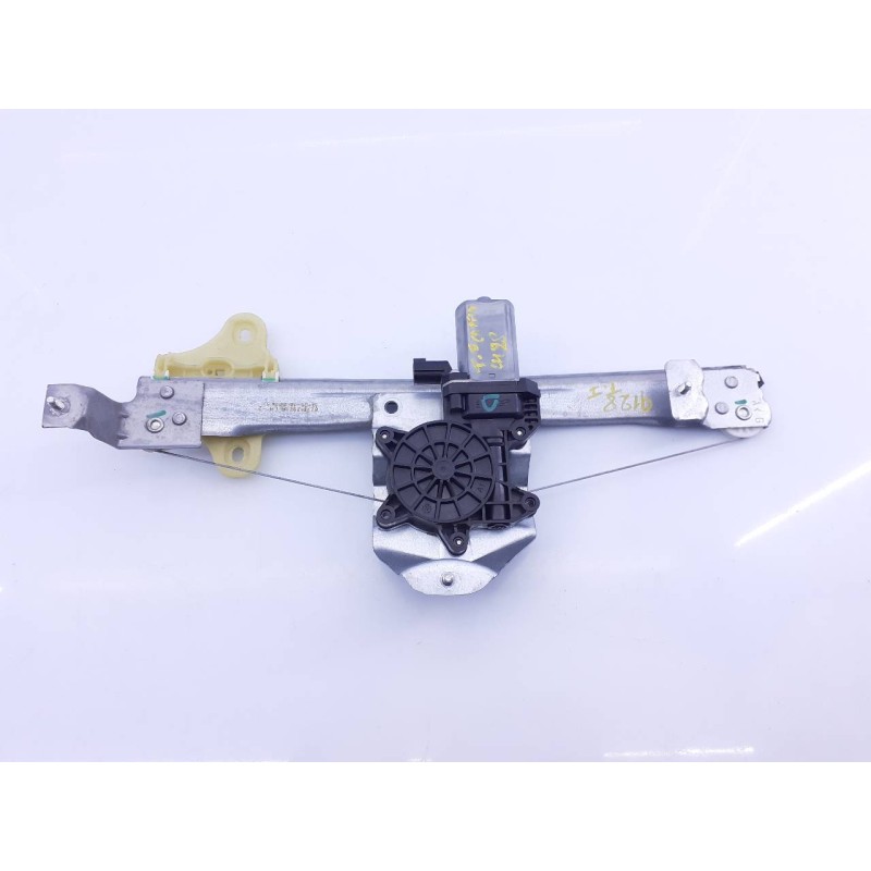 Recambio de elevalunas trasero izquierdo para renault captur zen referencia OEM IAM 12800147201D 9030351B E1-A1-4-2