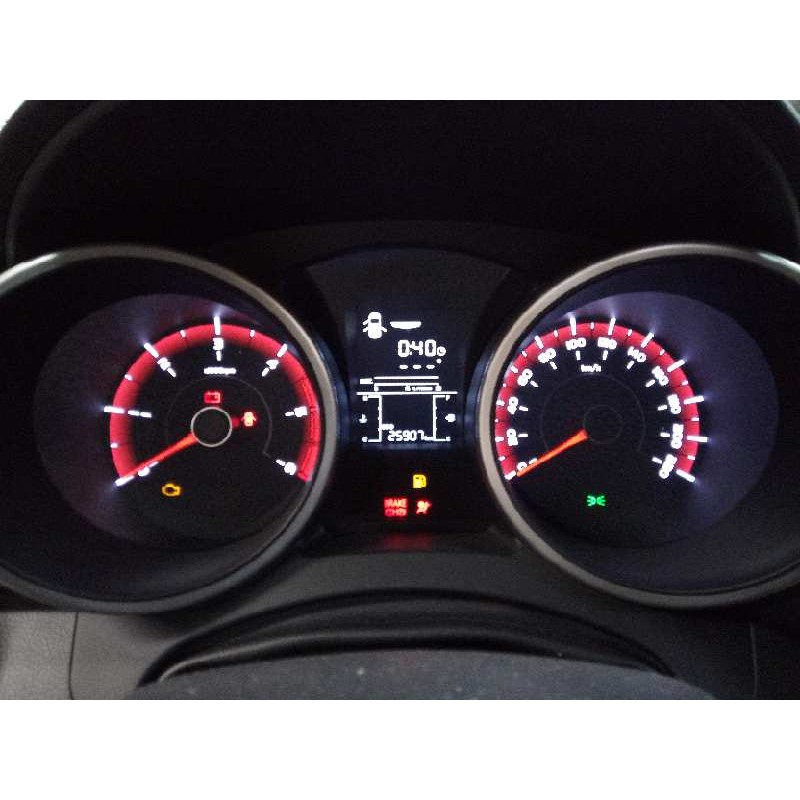 Recambio de cuadro instrumentos para ssangyong tivoli premium 4x2 referencia OEM IAM 8021035100  E3-A3-18-4