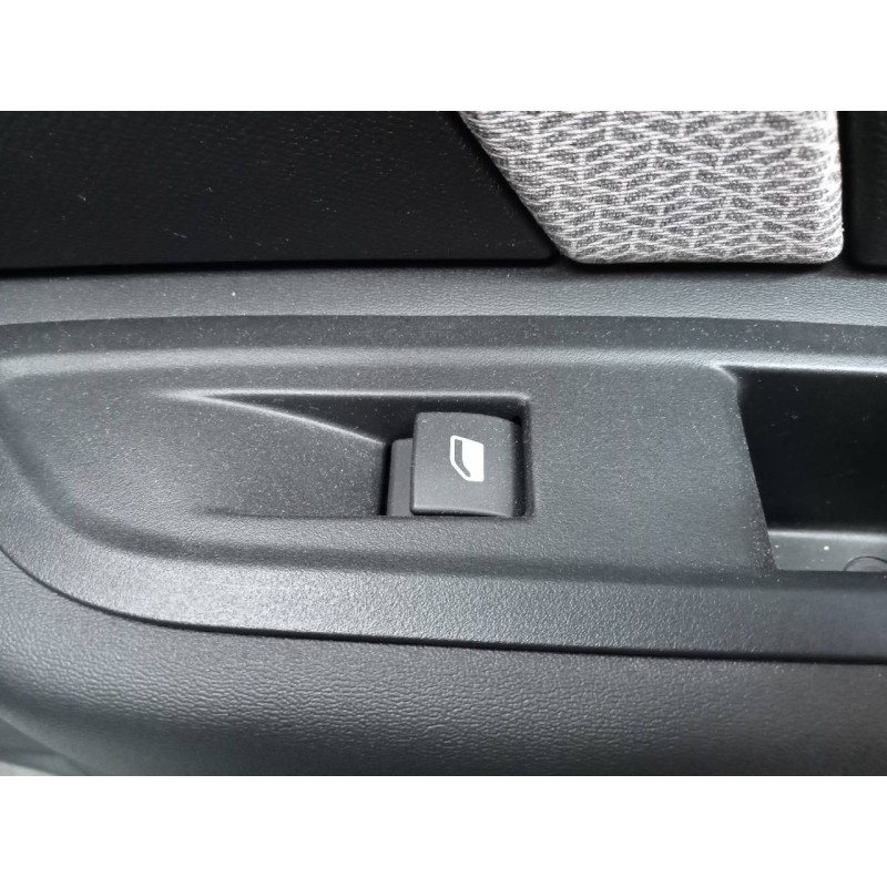Recambio de mando elevalunas trasero derecho para citroën c4 iii seduction referencia OEM IAM   