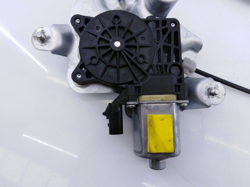 Recambio de elevalunas delantero izquierdo para ssangyong tivoli premium 4x2 referencia OEM IAM 98810X1010 001100560954 E1-B3-4-