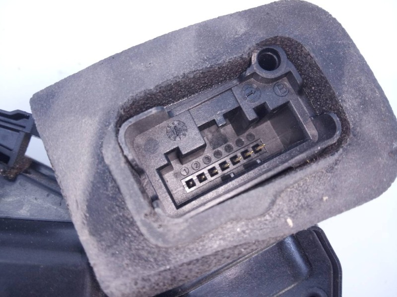 Recambio de cerradura puerta delantera derecha para skoda yeti active referencia OEM IAM 5K1837016B  E1-A5-4-1