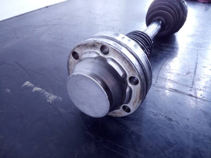 Recambio de transmision delantera izquierda para volkswagen touareg (7la) tdi v10 referencia OEM IAM 7L6407271M  P1-A6-35