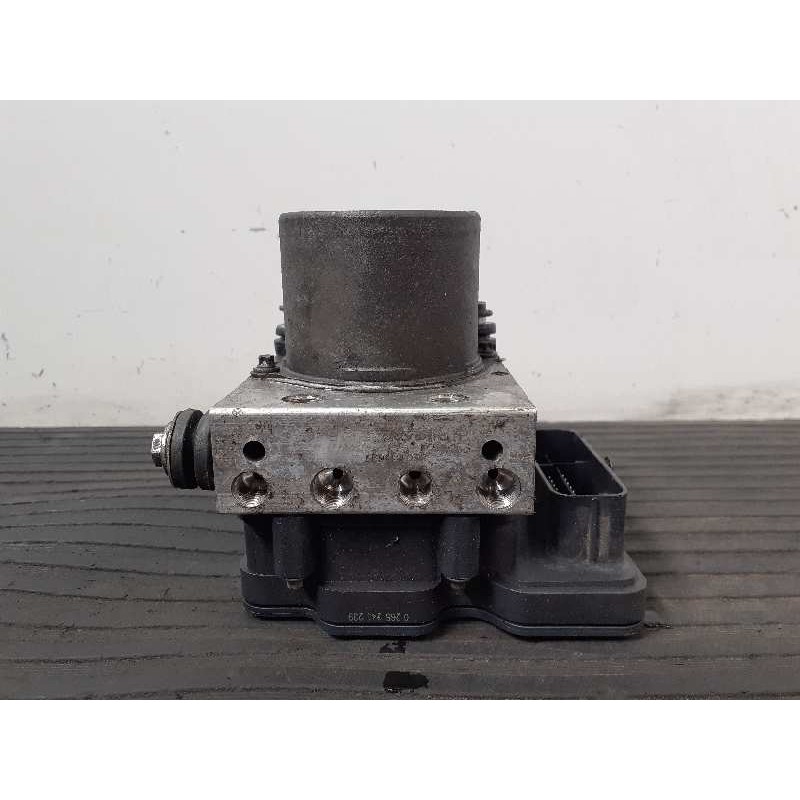 Recambio de abs para iveco daily furgón fg h2 33 s ... v batalla 3520 referencia OEM IAM 2265106516 0265956214 P3-A8-7-2