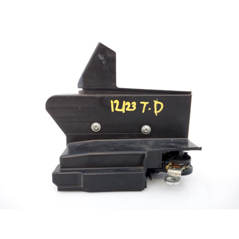 Recambio de cerradura puerta trasera derecha para dacia sandero stepway referencia OEM IAM 825022281RF  E1-A1-27-2