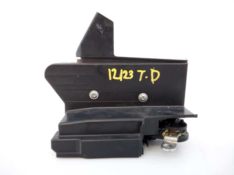 Recambio de cerradura puerta trasera derecha para dacia sandero stepway referencia OEM IAM 825022281RF  E1-A1-27-2