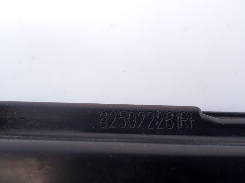 Recambio de cerradura puerta trasera derecha para dacia sandero stepway referencia OEM IAM 825022281RF  E1-A1-27-2