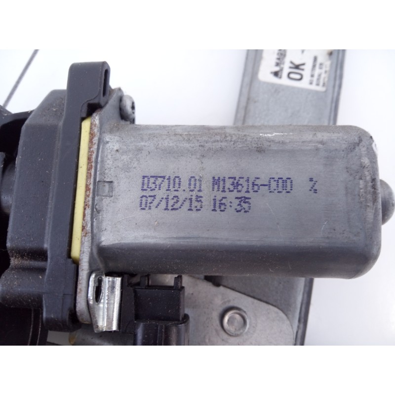 Recambio de elevalunas delantero derecho para dacia sandero stepway referencia OEM IAM M13616C00  E1-A1-24-2