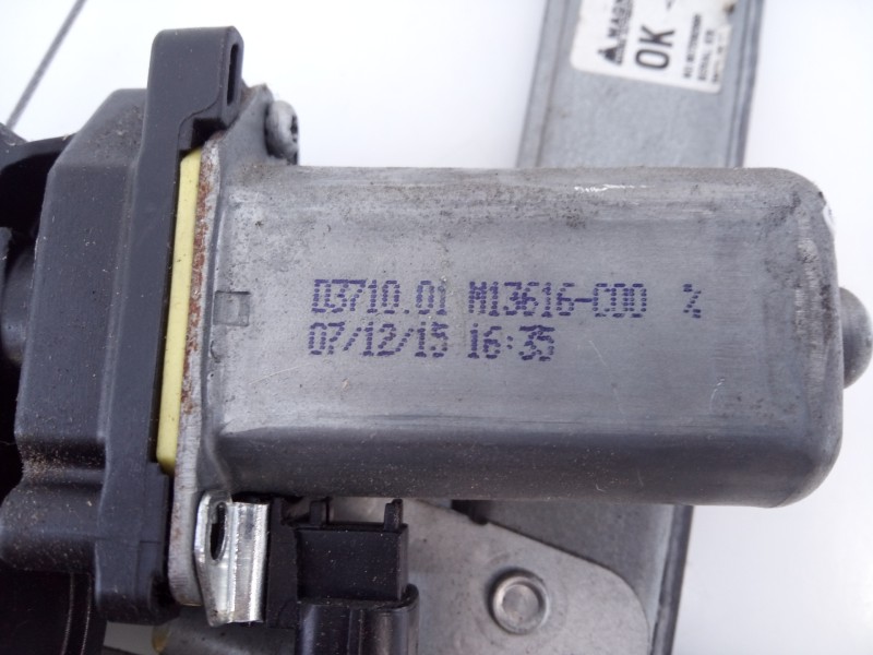 Recambio de elevalunas delantero derecho para dacia sandero stepway referencia OEM IAM M13616C00  E1-A1-24-2