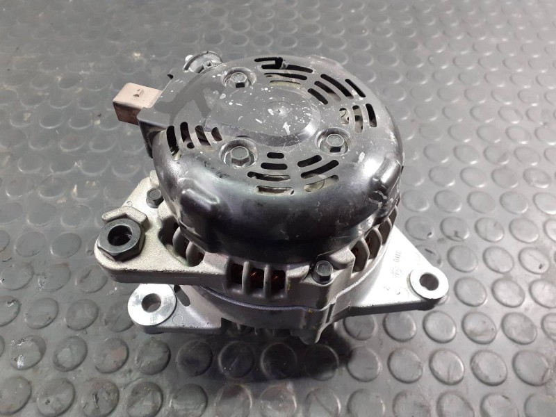 Recambio de alternador para hyundai i30 (gd) tecno bluedrive referencia OEM IAM 373002A700  P3-B6-5-4