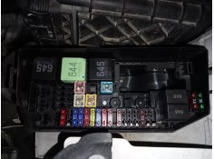 CAJA RELES / FUSIBLES 