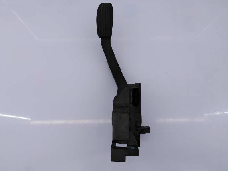 Recambio de pedal acelerador para iveco daily furgón fg h2 33 s ... v batalla 3520 referencia OEM IAM 5801333490  E3-B6-46-1