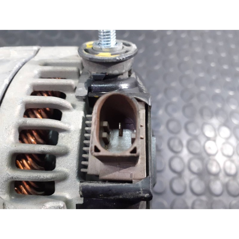 Recambio de alternador para hyundai i30 (gd) tecno bluedrive referencia OEM IAM 373002A700  P3-B6-5-4