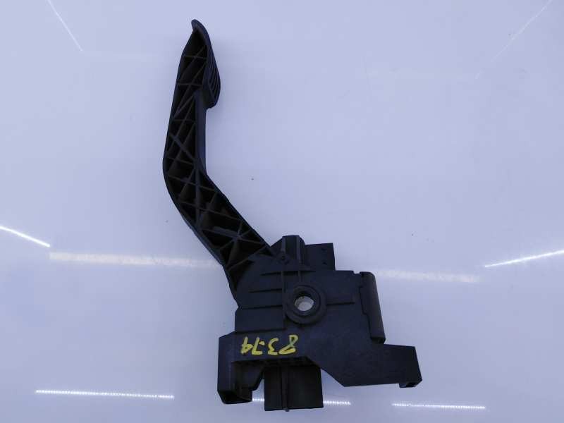 Recambio de pedal acelerador para iveco daily furgón fg h2 33 s ... v batalla 3520 referencia OEM IAM 5801333490  E3-B6-46-1