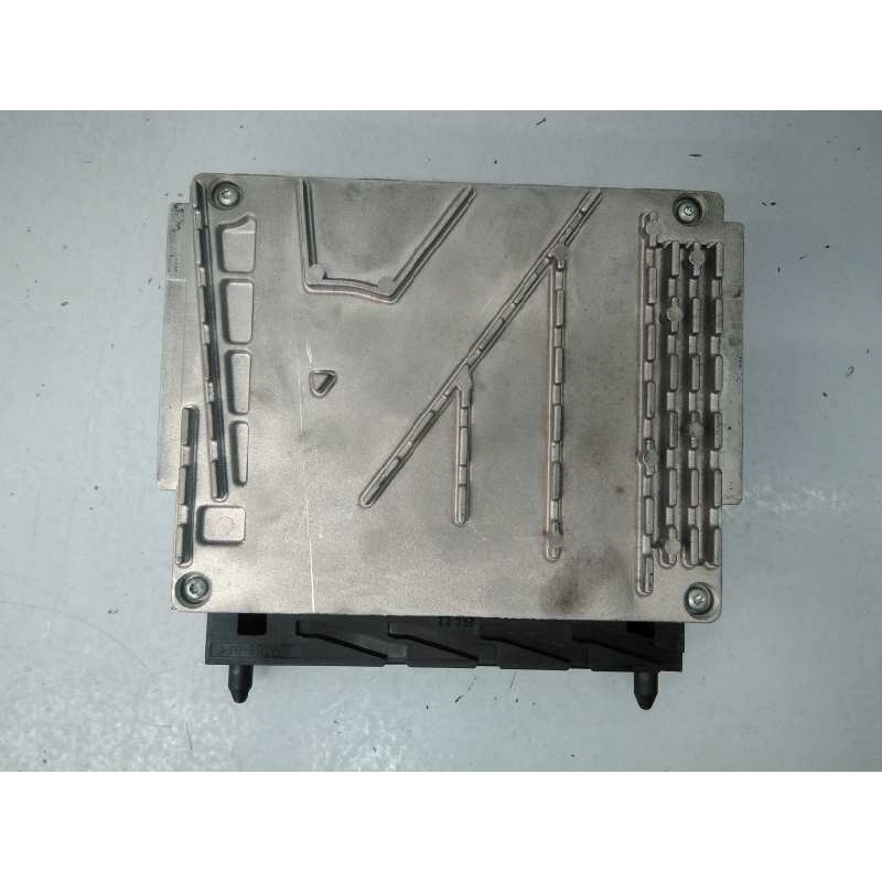 Recambio de centralita motor uce para volvo xc90 d5 referencia OEM IAM 0281011078 30637733 E3-B5-49-3