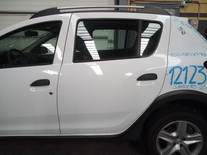 Recambio de puerta trasera izquierda para dacia sandero stepway referencia OEM IAM   