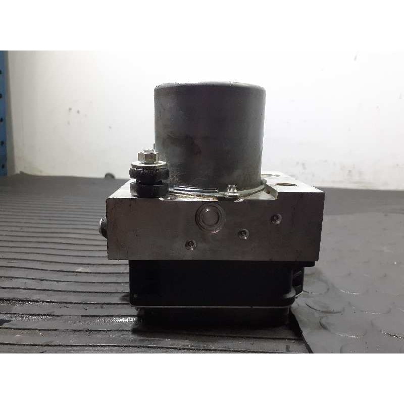 Recambio de abs para land rover discovery v6 td se referencia OEM IAM SRB500440 0265235020 P3-B8-2-3