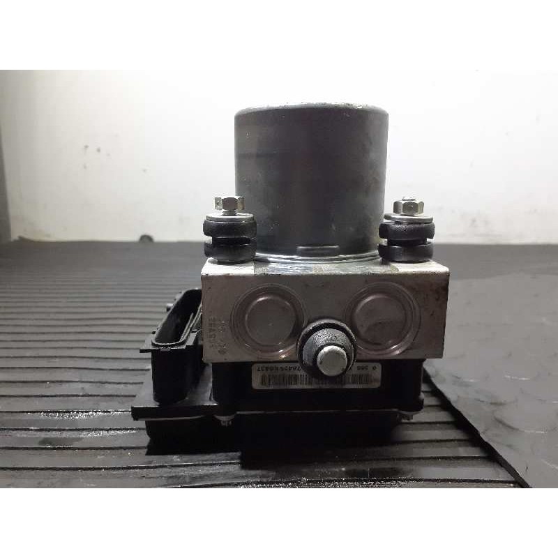 Recambio de abs para land rover discovery v6 td se referencia OEM IAM SRB500440 0265235020 P3-B8-2-3
