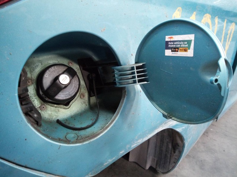 Recambio de tapa exterior combustible para ford ka (ccu) urban referencia OEM IAM   