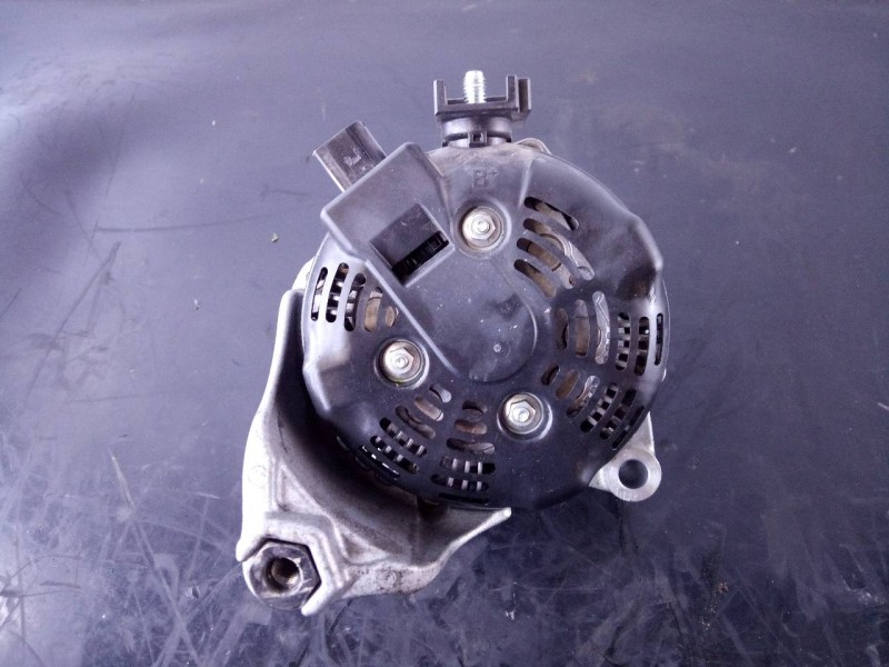 Recambio de alternador para bmw serie 3 lim. (f30) 318d referencia OEM IAM 764013103 1042118181 P3-A5-27-1