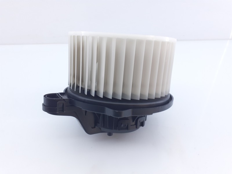 Recambio de ventilador calefaccion para hyundai i30 (gd) tecno bluedrive referencia OEM IAM F00S383474  E3-A3-14-4