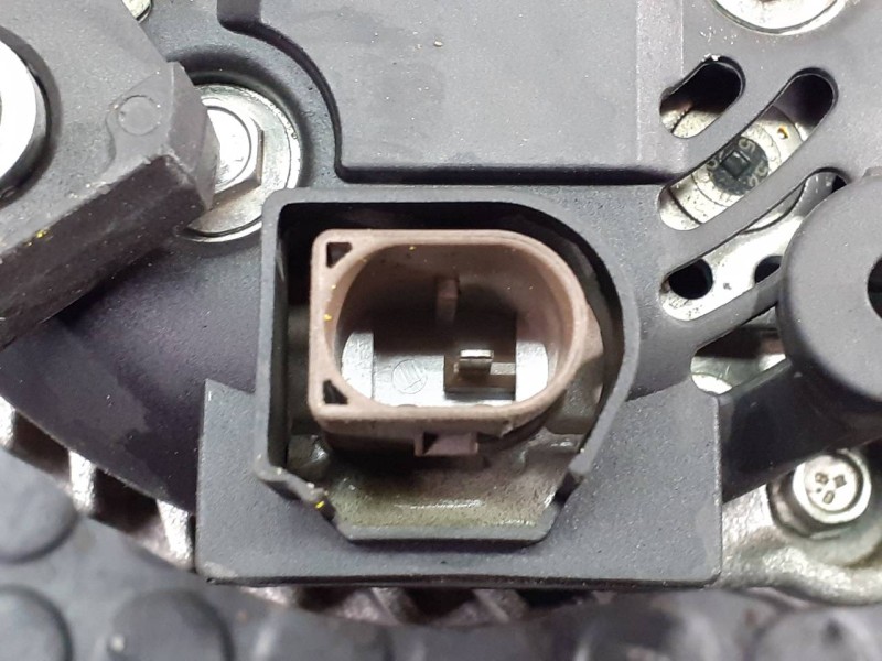 Recambio de alternador para volkswagen tiguan (5n2) sport 4motion bluemotion referencia OEM IAM 03L903024  P3-B6-4-4