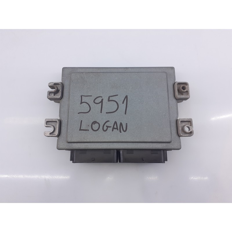 Recambio de centralita motor uce para dacia logan laureate referencia OEM IAM 8200636605 S110140022A E2-A1-15-1