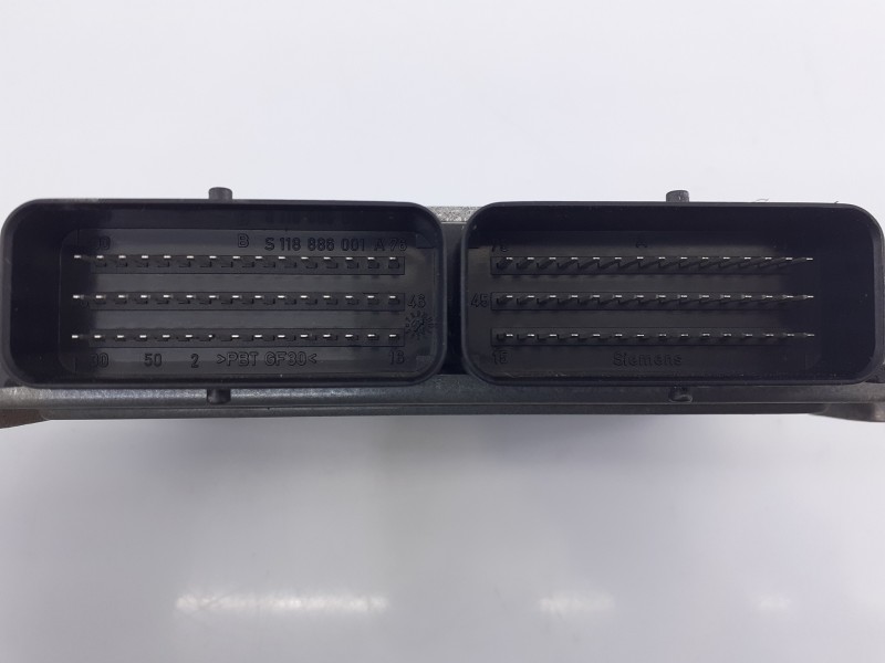 Recambio de centralita motor uce para dacia logan laureate referencia OEM IAM 8200636605 S110140022A E2-A1-15-1