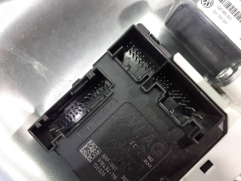 Recambio de elevalunas delantero derecho para volkswagen tiguan (5n2) sport 4motion bluemotion referencia OEM IAM 5N0959702G  P2