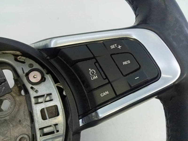 Recambio de volante para jaguar xf pure referencia OEM IAM JX733F563FA8PVJ  E2-B3-48-1