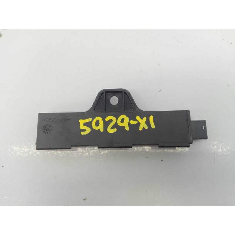 Recambio de antena para bmw serie x1 (f48) sdrive18d referencia OEM IAM 6520922083202  E3-A2-26-4