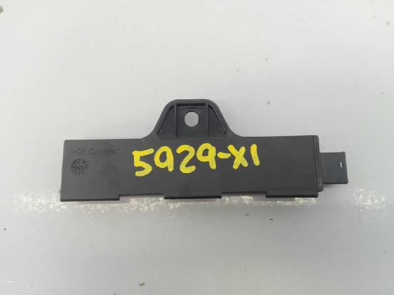 Recambio de antena para bmw serie x1 (f48) sdrive18d referencia OEM IAM 6520922083202  E3-A2-26-4