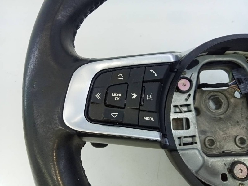 Recambio de volante para jaguar xf pure referencia OEM IAM JX733F563FA8PVJ  E2-B3-48-1