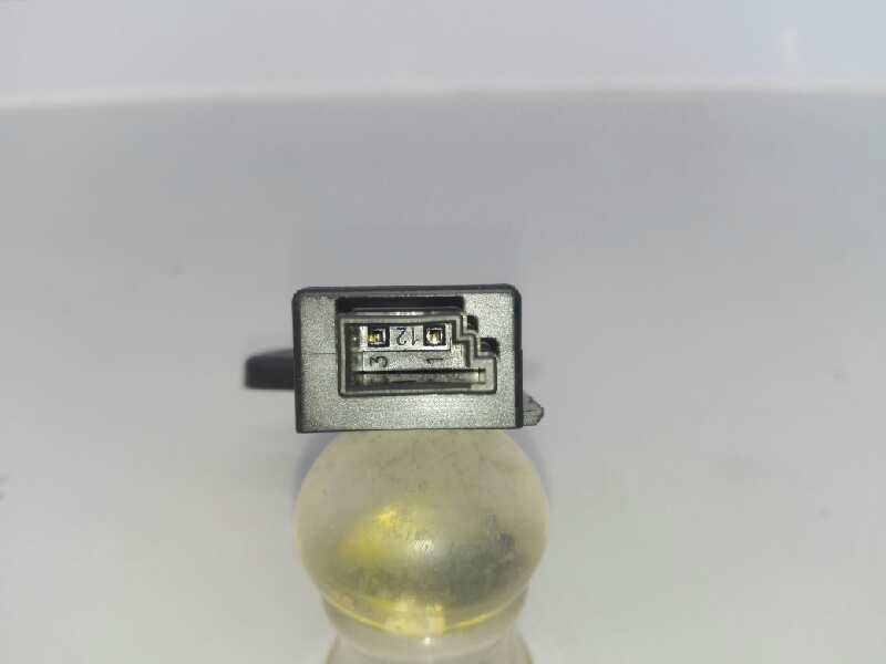 Recambio de antena para bmw serie x1 (f48) sdrive18d referencia OEM IAM 6520922083202  E3-A2-26-4