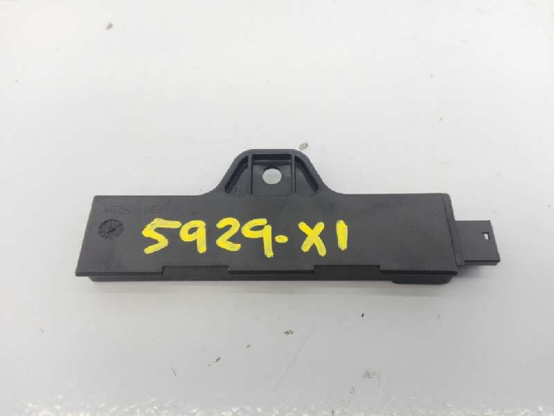 Recambio de antena para bmw serie x1 (f48) sdrive18d referencia OEM IAM 6520922083202  E3-A2-26-4