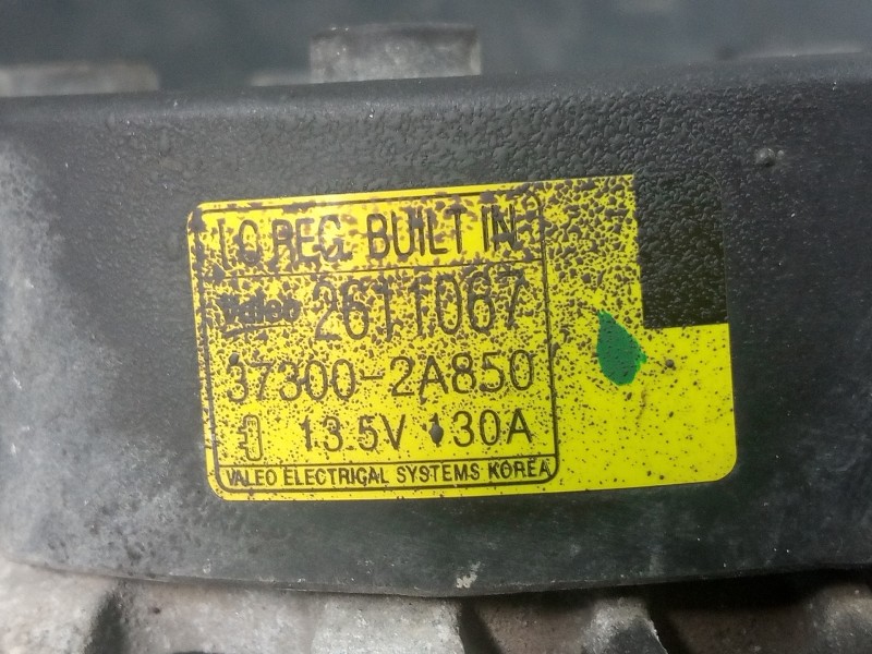 Recambio de alternador para kia cee´d drive referencia OEM IAM 373002A850 2611067 P3-B6-7-4