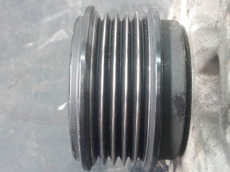 Recambio de alternador para kia cee´d drive referencia OEM IAM 373002A850 2611067 P3-B6-7-4