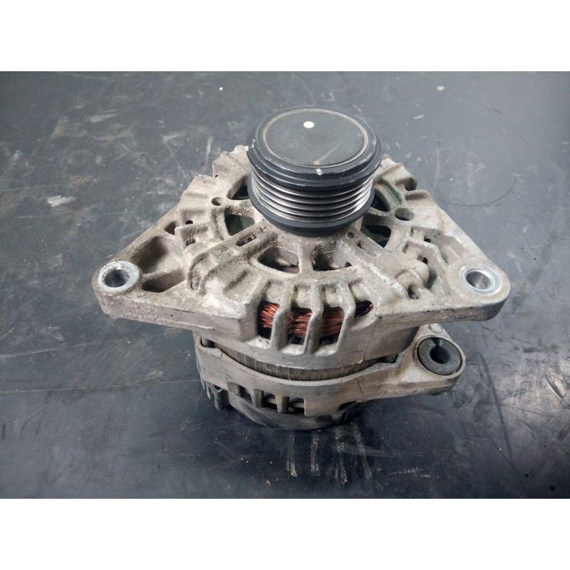 Recambio de alternador para kia cee´d drive referencia OEM IAM 373002A850 2611067 P3-B6-7-4