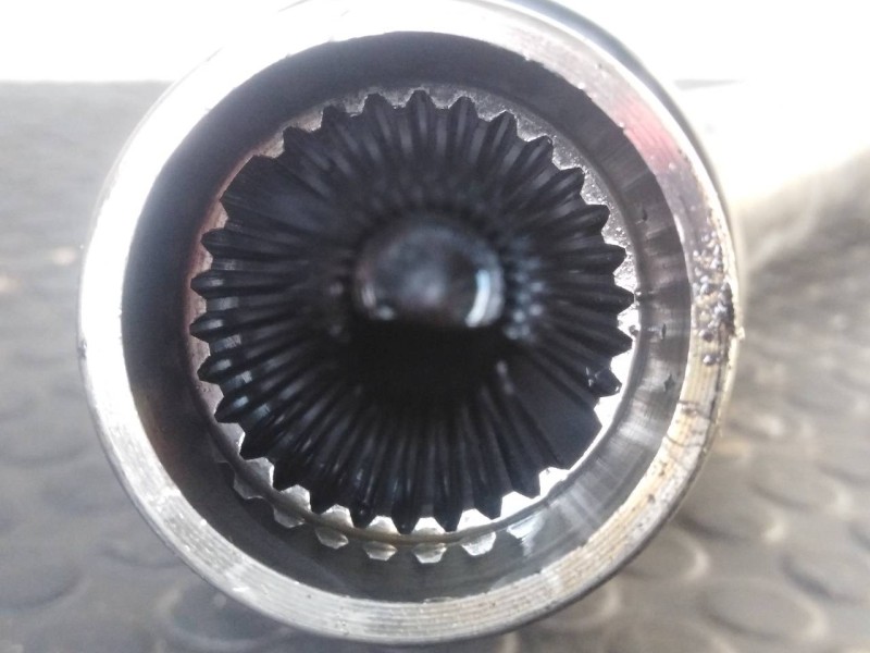 Recambio de transmision central para nissan terrano/terrano.ii (r20) comfort referencia OEM IAM   P1-B6-28